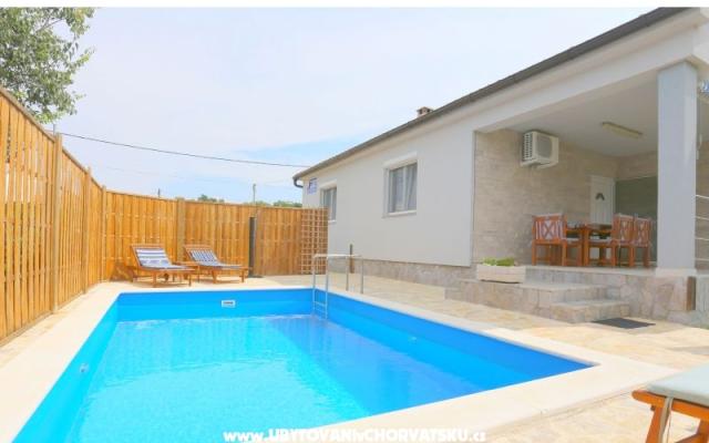 Holiday Home Eda - apartmaji Nin - Zadar Hrvaška