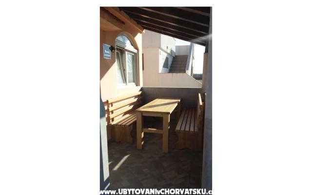 Radman - apartmaji Nin - Zadar Hrvaška