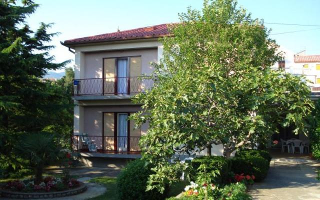 Počitniški dom  Nada - apartmaji Novi Vinodolski Hrvaška