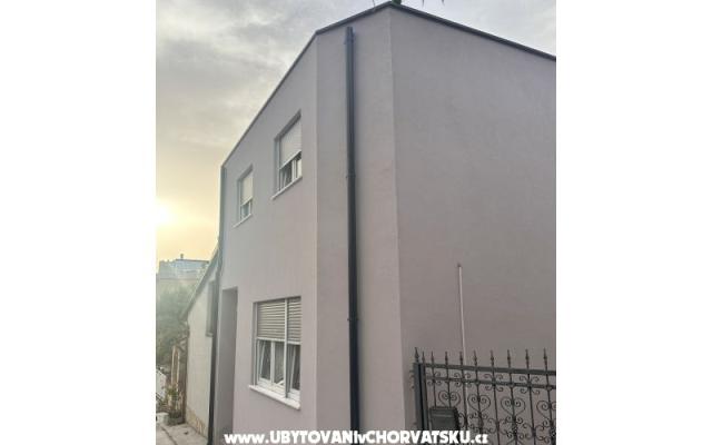 Počitniški dom Lamari - apartmaji Novi Vinodolski Hrvaška