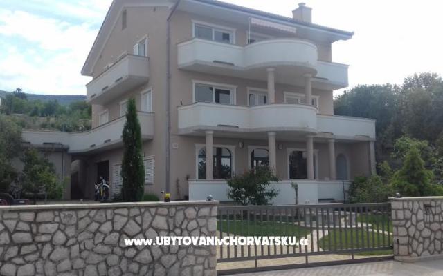 Villa Mira - apartmaji Novi Vinodolski Hrvaška