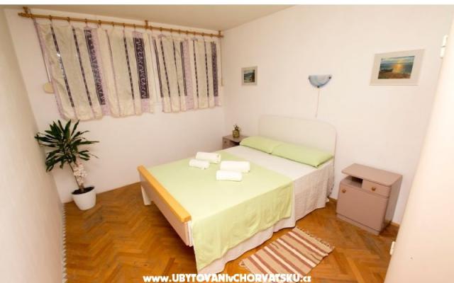  Apartma Crnjanski - apartmaji Omiš Hrvaška