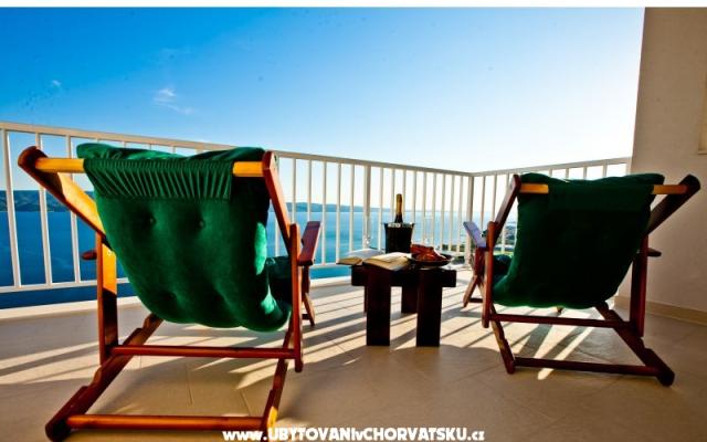 Apartma AdriaSunset - apartmaji Omiš Hrvaška