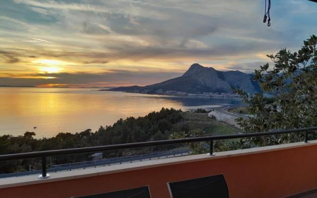 Apartma Antonio - apartmaji Omiš Hrvaška