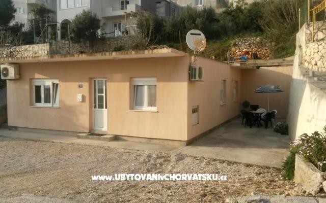 Apartma Jelica - apartmaji Omiš Hrvaška