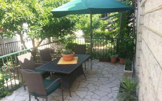 Apartma Kalajžić - apartmaji Omiš Hrvaška