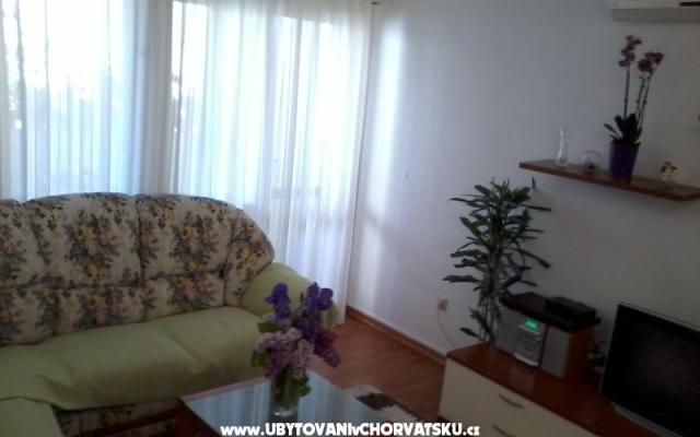 Apartma Mia - apartmaji Omiš Hrvaška