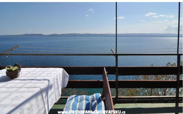 Počitniški dom na plaži - Robinson - apartmaji Omiš Hrvaška
