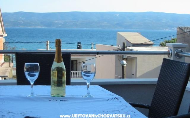 Apartmaji Jelović - apartmaji Omiš Hrvaška