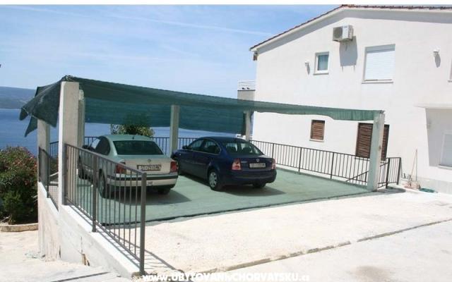 Apartmaji Moonlight - apartmaji Omiš Hrvaška