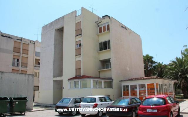 Apartmaji Roza - apartmaji Omiš Hrvaška