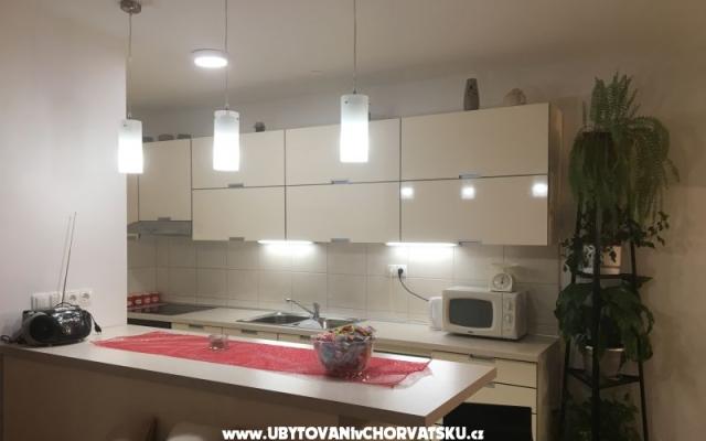 Apartma Roza - apartmaji Omiš Hrvaška