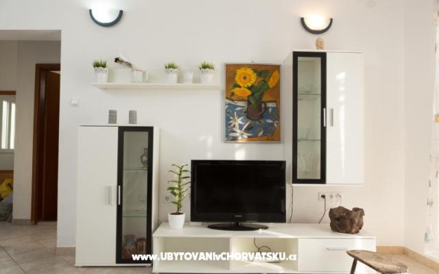 Gandalj - apartmaji Omiš Hrvaška