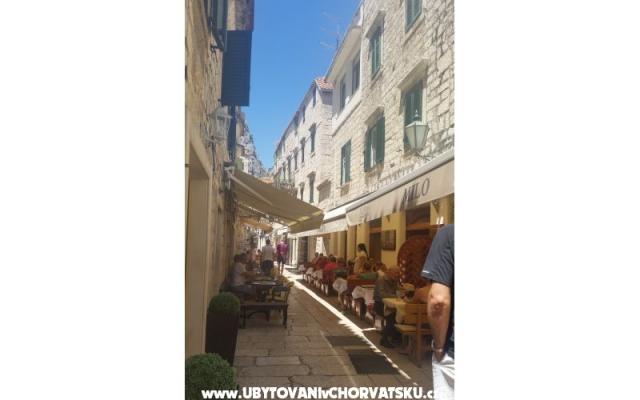 Apartmaji Omiš Centar - apartmaji Omiš Hrvaška