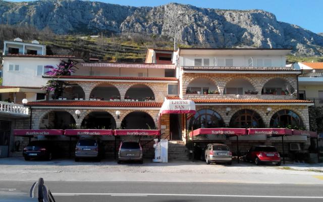 Ljetni san - apartmaji Omiš Hrvaška