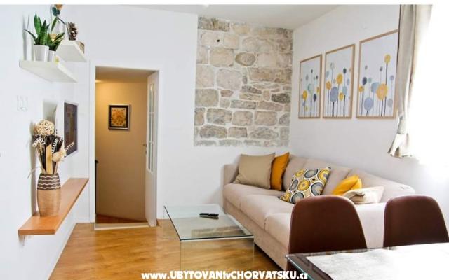 Main Square Apartma - apartmaji Omiš Hrvaška
