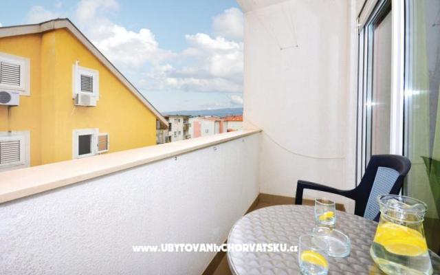 Renata - apartmaji Omiš Hrvaška