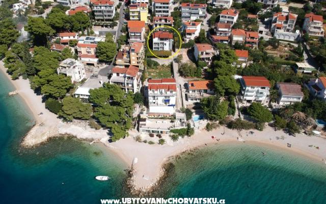 Villa Lana *** - apartmaji Omiš Hrvaška