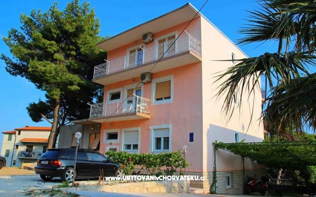 Villa Matijević - apartmaji Omiš Hrvaška