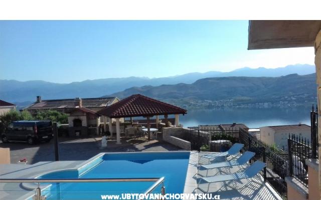 Apartmaji Ita s bazenom - apartmaji otok Pag Hrvaška