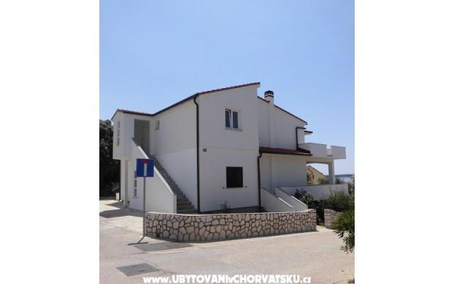 Apartmaji Mara - apartmaji otok Pag Hrvaška