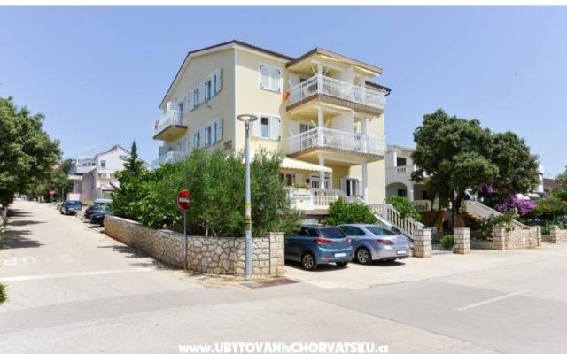 Apartmaji ANA - apartmaji otok Pag Hrvaška