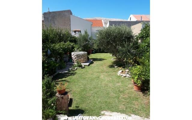 Apartmaji Center Pag - apartmaji otok Pag Hrvaška