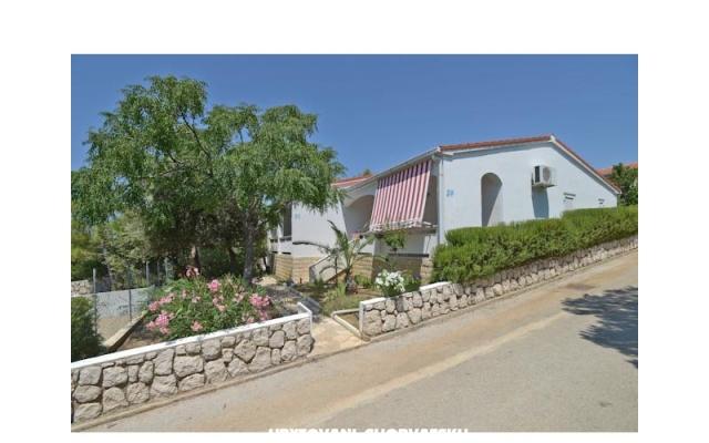 Family Holiday Resort Mandrice - apartmaji otok Pag Hrvaška