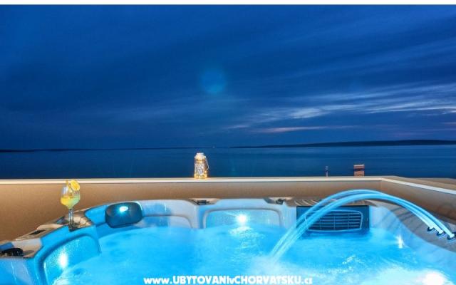 Luxury Mandre - apartmaji otok Pag Hrvaška