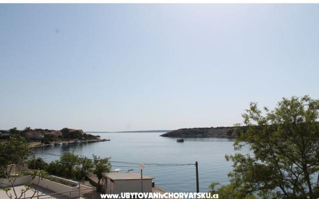 Sobe with beautiful view - apartmaji otok Pag Hrvaška