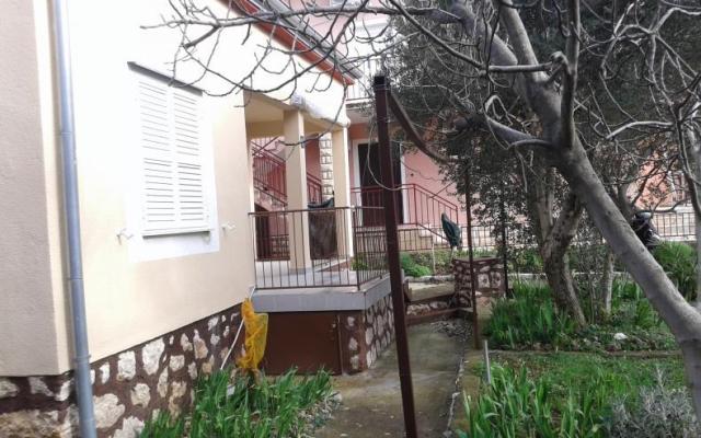 Apartma - Hiša  Milka - apartmaji Starigrad Paklenica Hrvaška