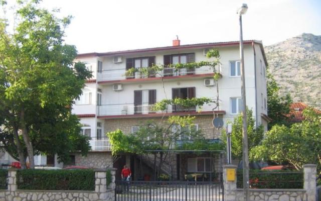 Apartmaji  Diana - apartmaji Starigrad Paklenica Hrvaška