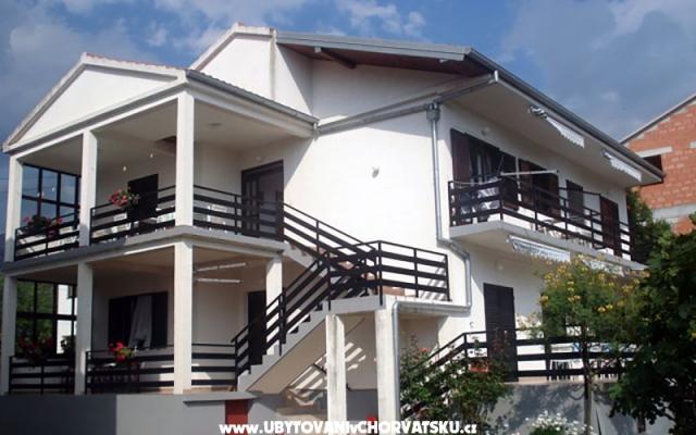 Apartmaji vesela - apartmaji Starigrad Paklenica Hrvaška