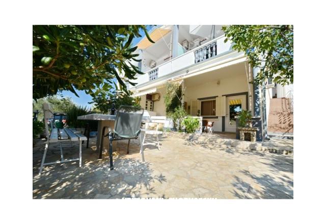 Aurora Apartmaji - apartmaji Starigrad Paklenica Hrvaška