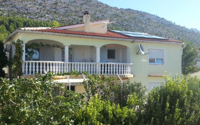 Villa Mirta - apartmaji Starigrad Paklenica Hrvaška