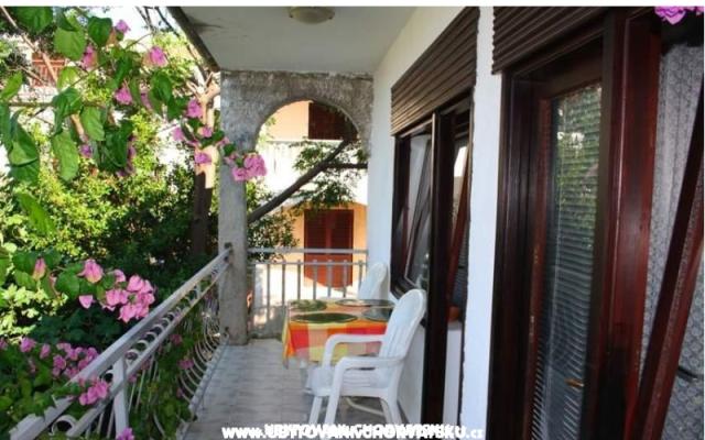 Apartma Marko - apartmaji Pakoštane Hrvaška