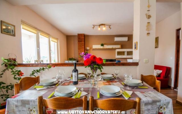 Apartmaji Bepo - apartmaji Pakoštane Hrvaška