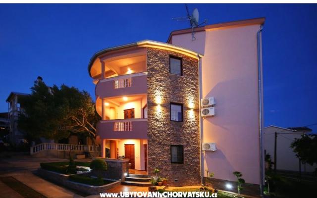 Apartmaji Dalmatino Pakoštane - apartmaji Pakoštane Hrvaška