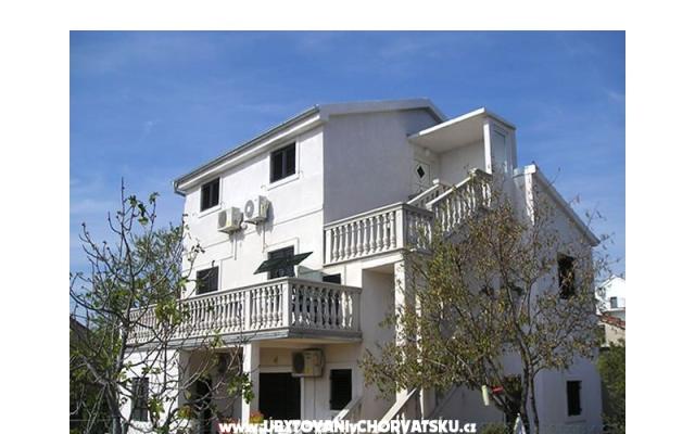 Apartmaji Mario - apartmaji Pakoštane Hrvaška