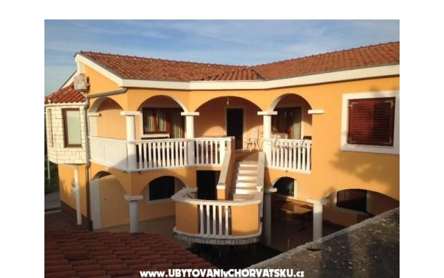 Apartmaji Petra - apartmaji Pakoštane Hrvaška