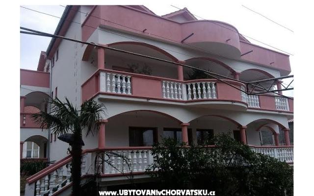 Apartmaji Villa Žaklina - apartmaji Pakoštane Hrvaška