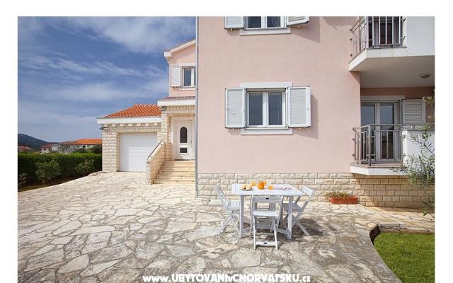 Apartmaji San Nevijana - apartmaji otok Pašman Hrvaška