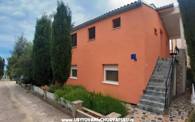 Apartmaji More - apartmaji otok Pašman Hrvaška