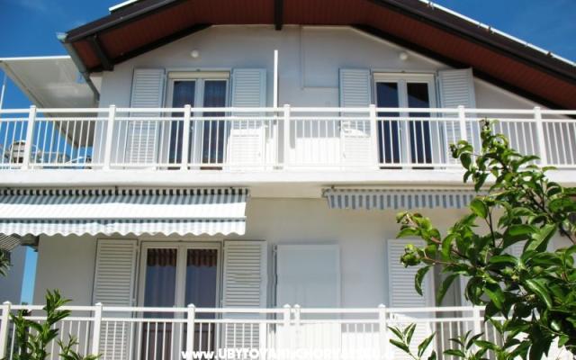 Apartmaji Niksa - apartmaji Petrčane Hrvaška