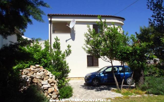 Apartmaji Juliška - apartmaji Pirovac Hrvaška