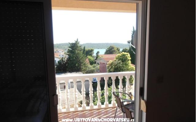 Apartmaji More - apartmaji Pirovac Hrvaška