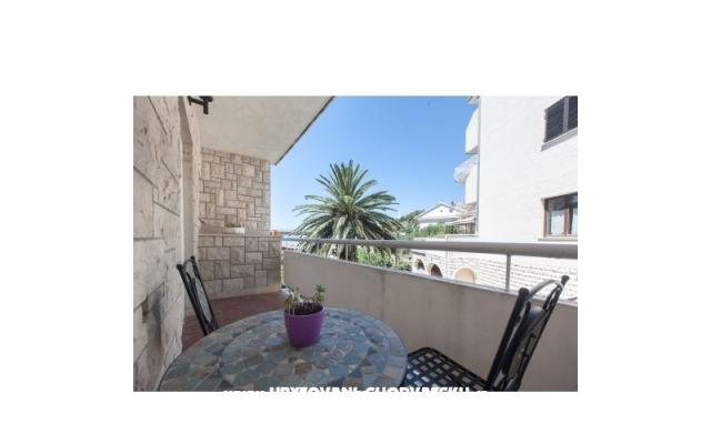 LI V R - Podgora - apartmaji Podgora Hrvaška
