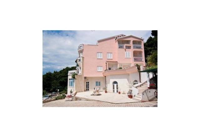 Villa Car - apartmaji Podgora Hrvaška