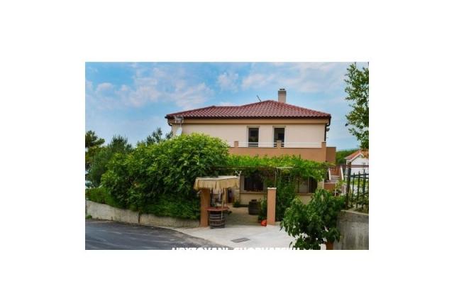 Apartmaji Intrada - apartmaji Podstrana Hrvaška