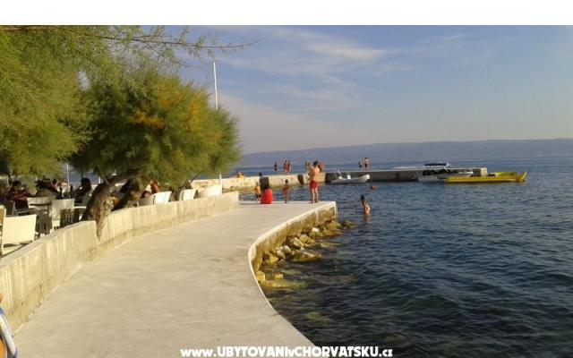 Villa Gina - apartmaji Podstrana Hrvaška